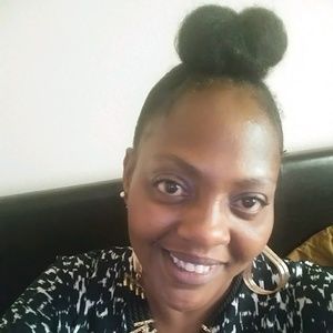 Meet your Posher, Regina